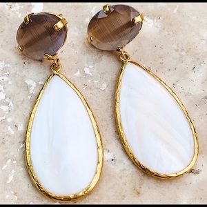 Fresh water Pearl & crystal base earrings